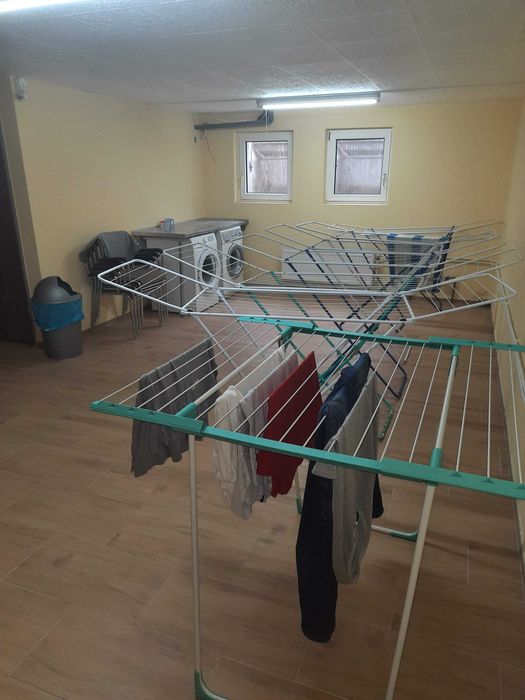 1. Mieszkania, apartamenty, pokoje, kwatery, noclegi pracownicze