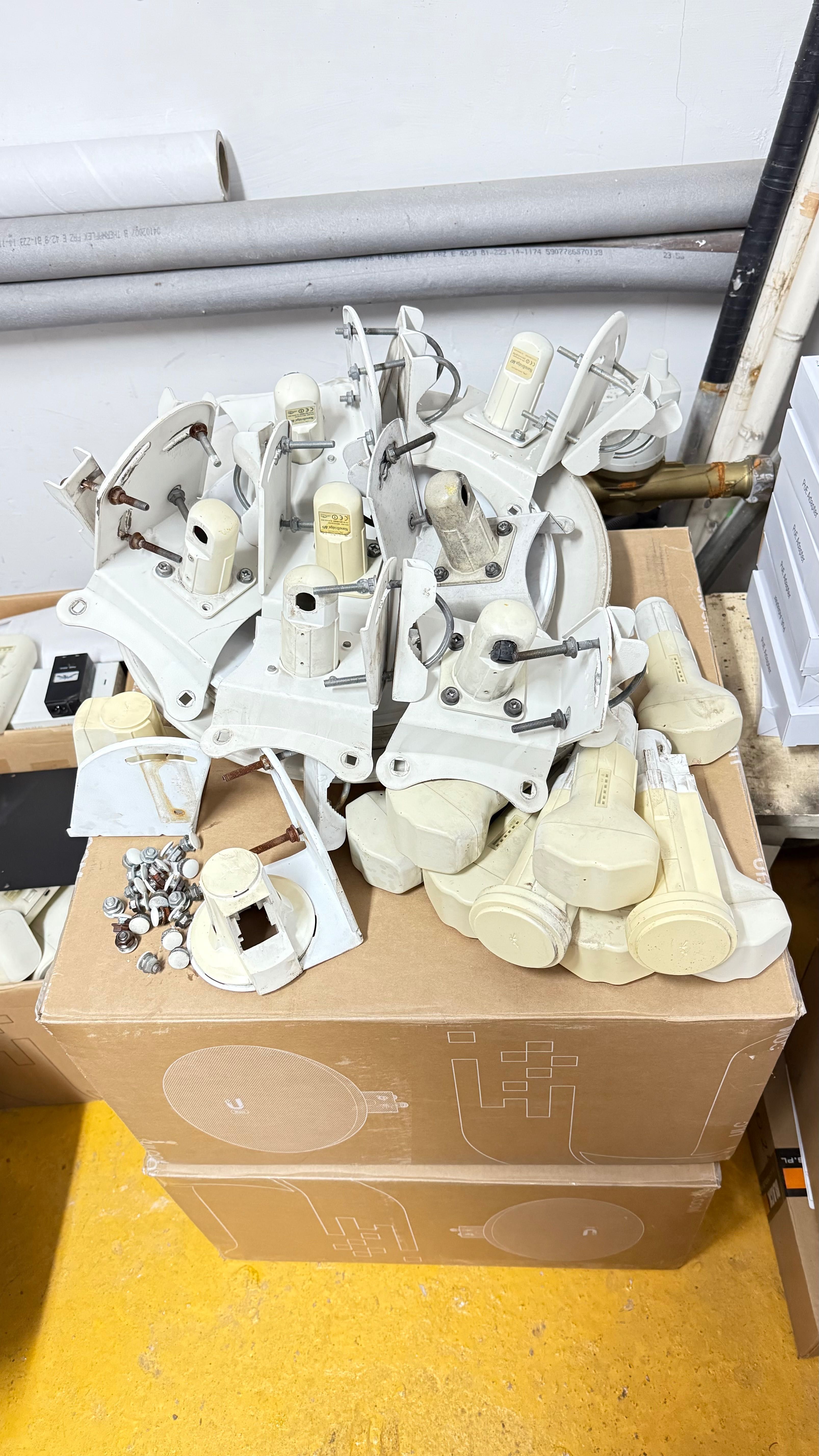 Ubiquiti NanoBridge Mikrotik UISP M5