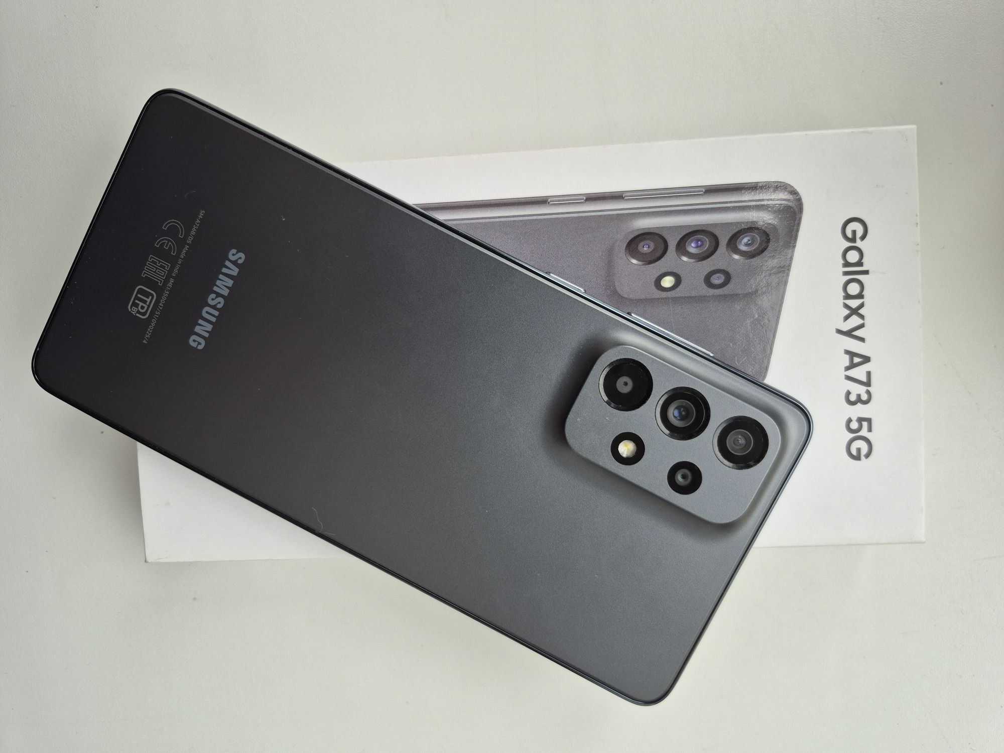 Samsung Galaxy A73 5G – 128 ГБ (графітовий)