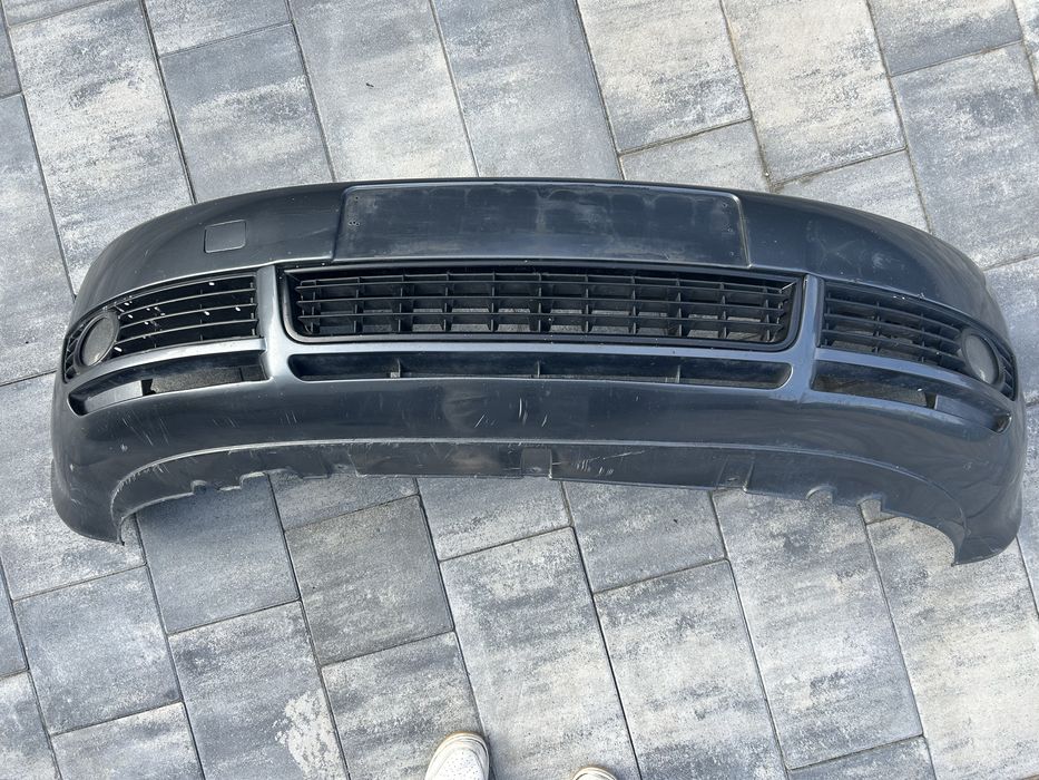 Przedni zderzak audi a4 b6