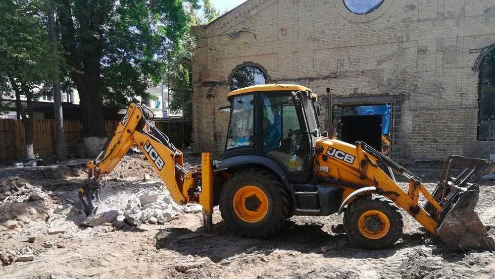 Оренда та Послуги Екскаватора | JCB 3CX | Аренда и Услуги Экскаватора