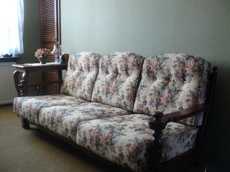 Atrakcyjny, stylowy komplet wypoczynkowy