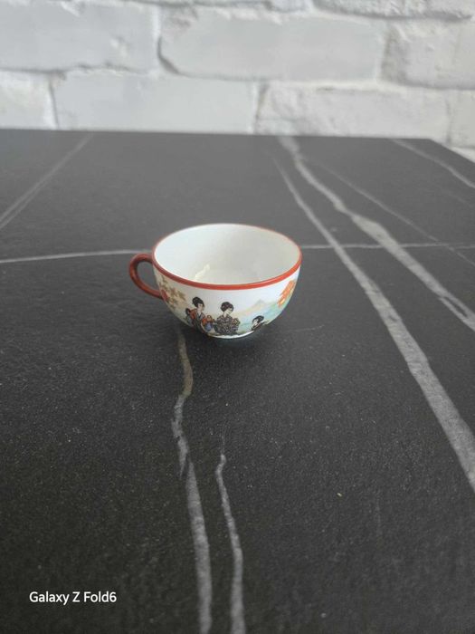 Mała chińska filiżanka
