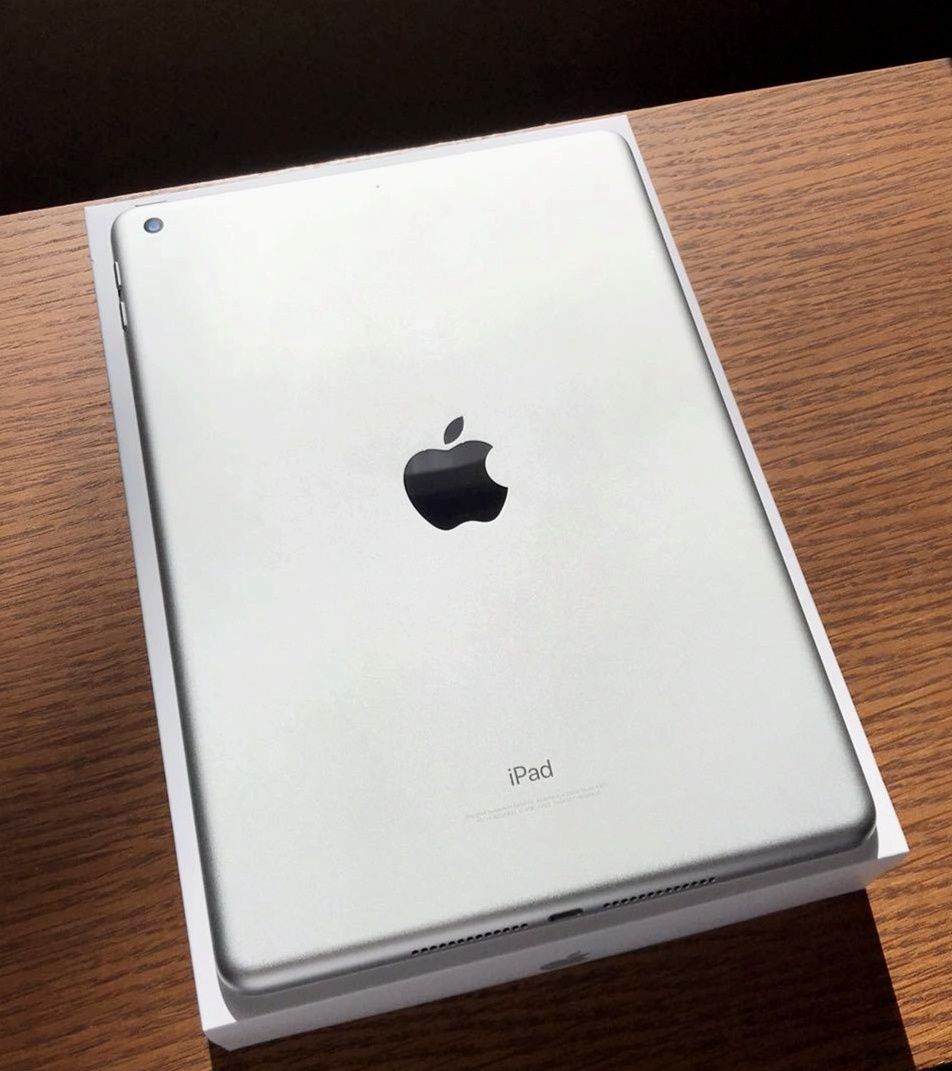 Планшет iPad Apple 8/32gb/2020г.Wifi.НОВЫЙ.