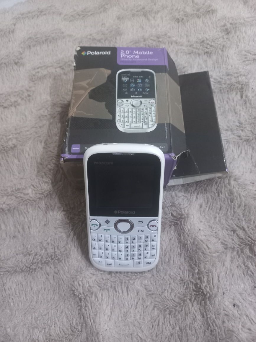 Polaroid PROZO23PR101 практически новый