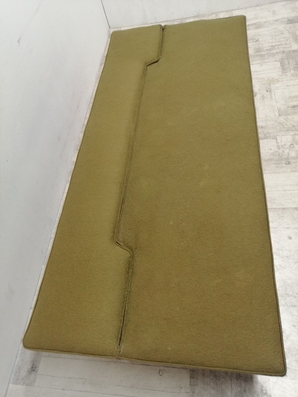 sofa kanapa Mirosłav Navratil Design Czechosłowacja Tatra Nabytok