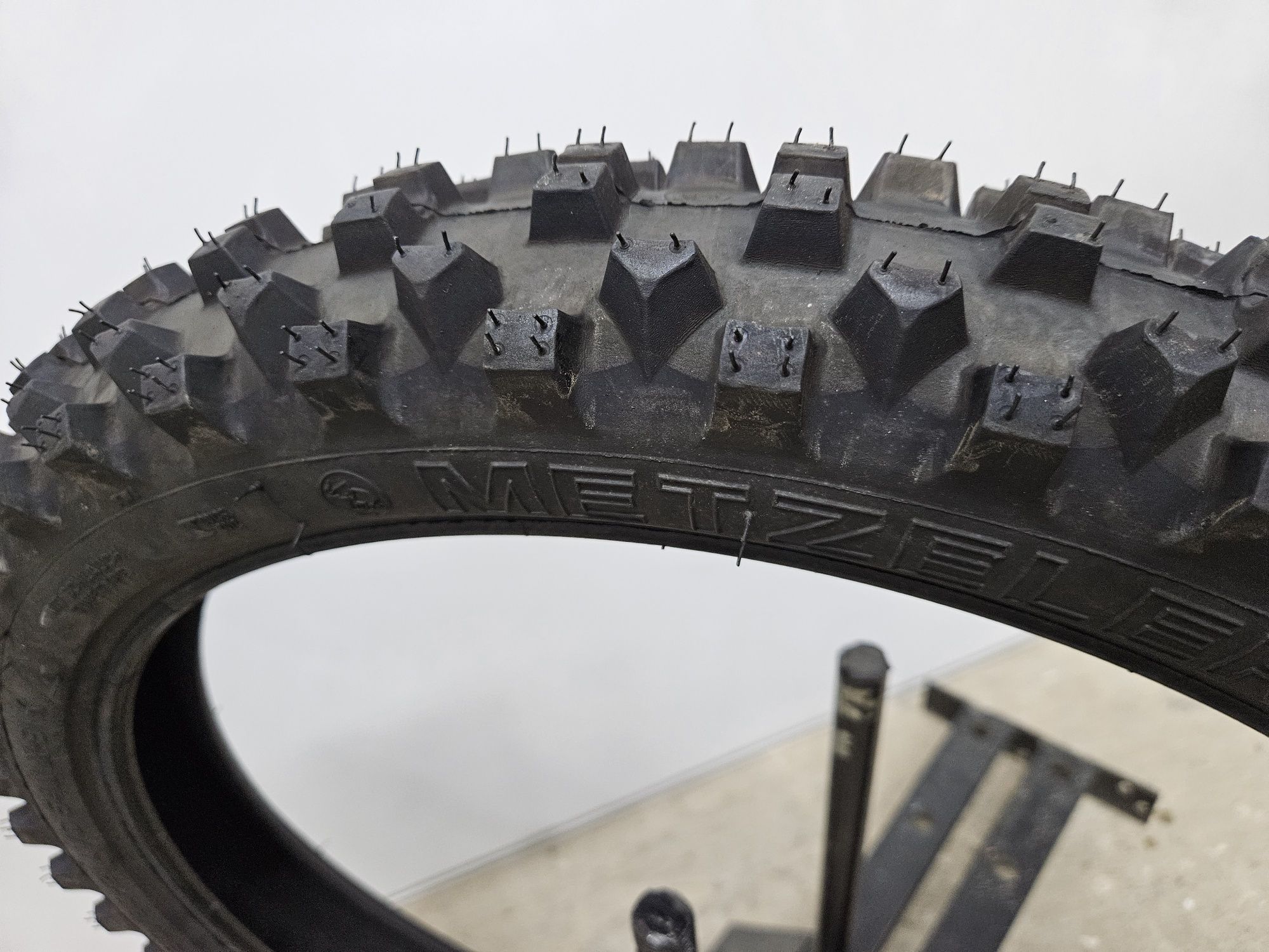 Opona Metzeler 90/90-21 6 days extreme fim cross enduro