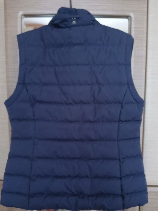 Продам жилетку на дівчинку