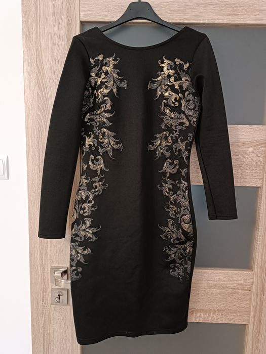 Czarna sukienka ze złotymi zdobieniami River island S 36 Andrzejki
Sze