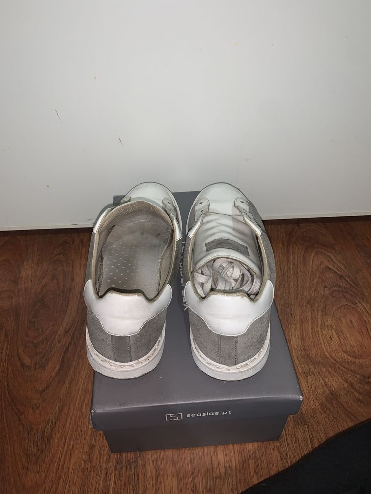 Brunello Cucinelli saptos italinos de marca