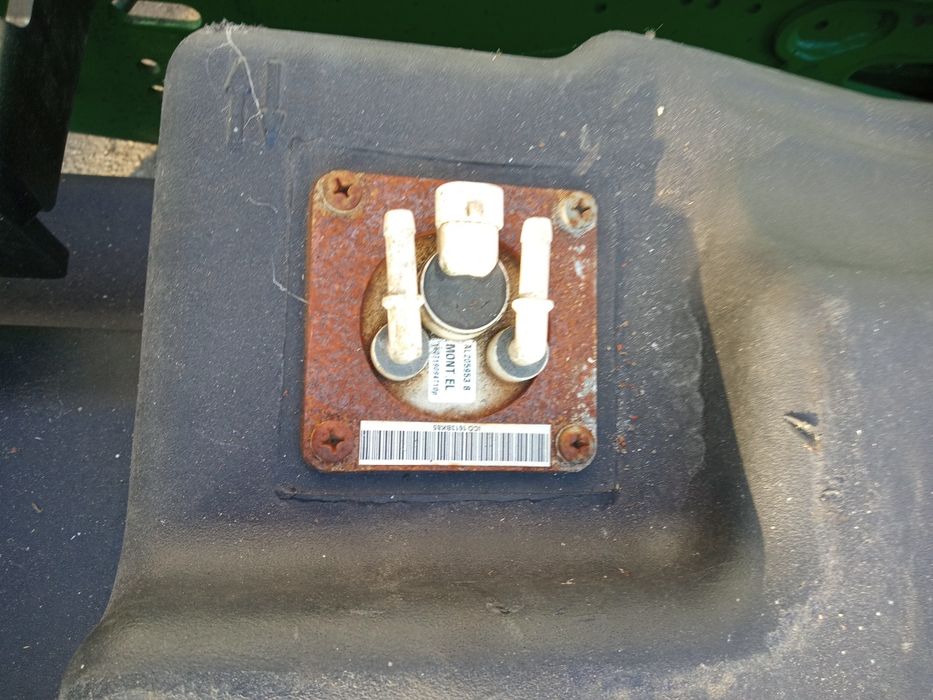 Części JohnDeere 6140M 2017r TŁUMIK AL209874, ZBIORNIK PALIWA AL219215