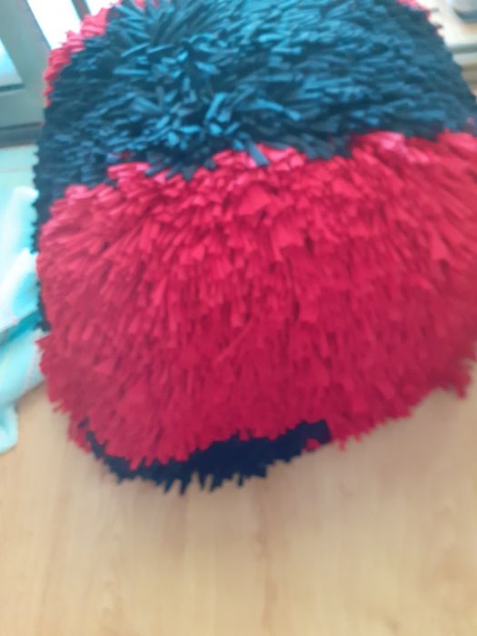 Puff com tela feita manualmente