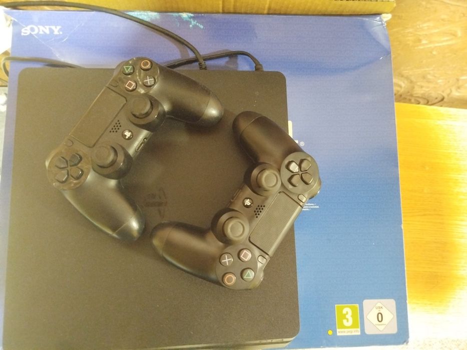 Плейстейшен 4 slim 1T