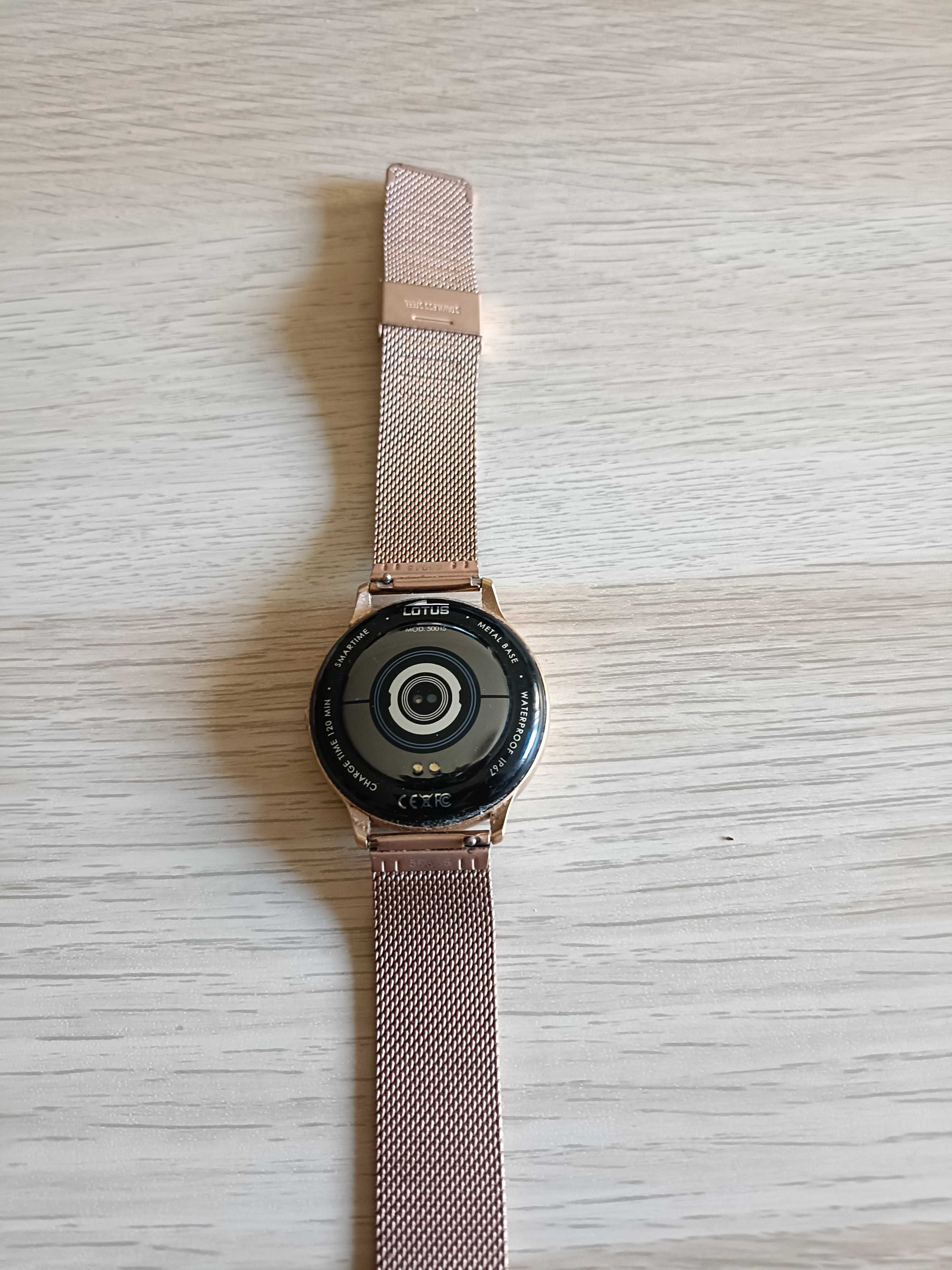 Relógio lotus semi novo