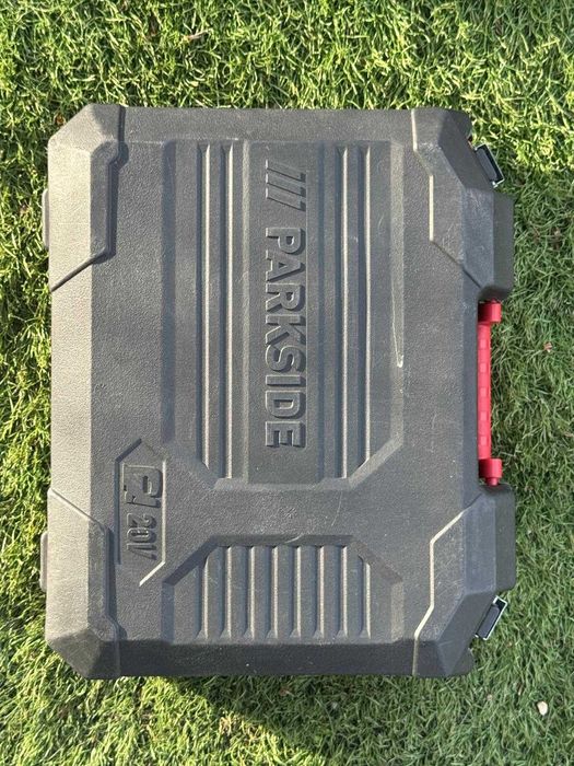 Serra de Corte Tico-Tico Parkside 20V Recarregável + Mala + Acessórios