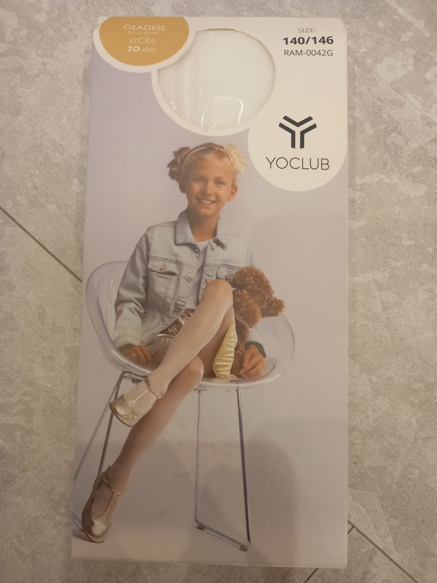 Białe nowe rajstopy Yoclub 140/146