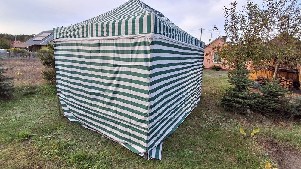 Sprzedam namiot handlowy ekspresowy 2,7 m x 4 m wraz  daszkiem