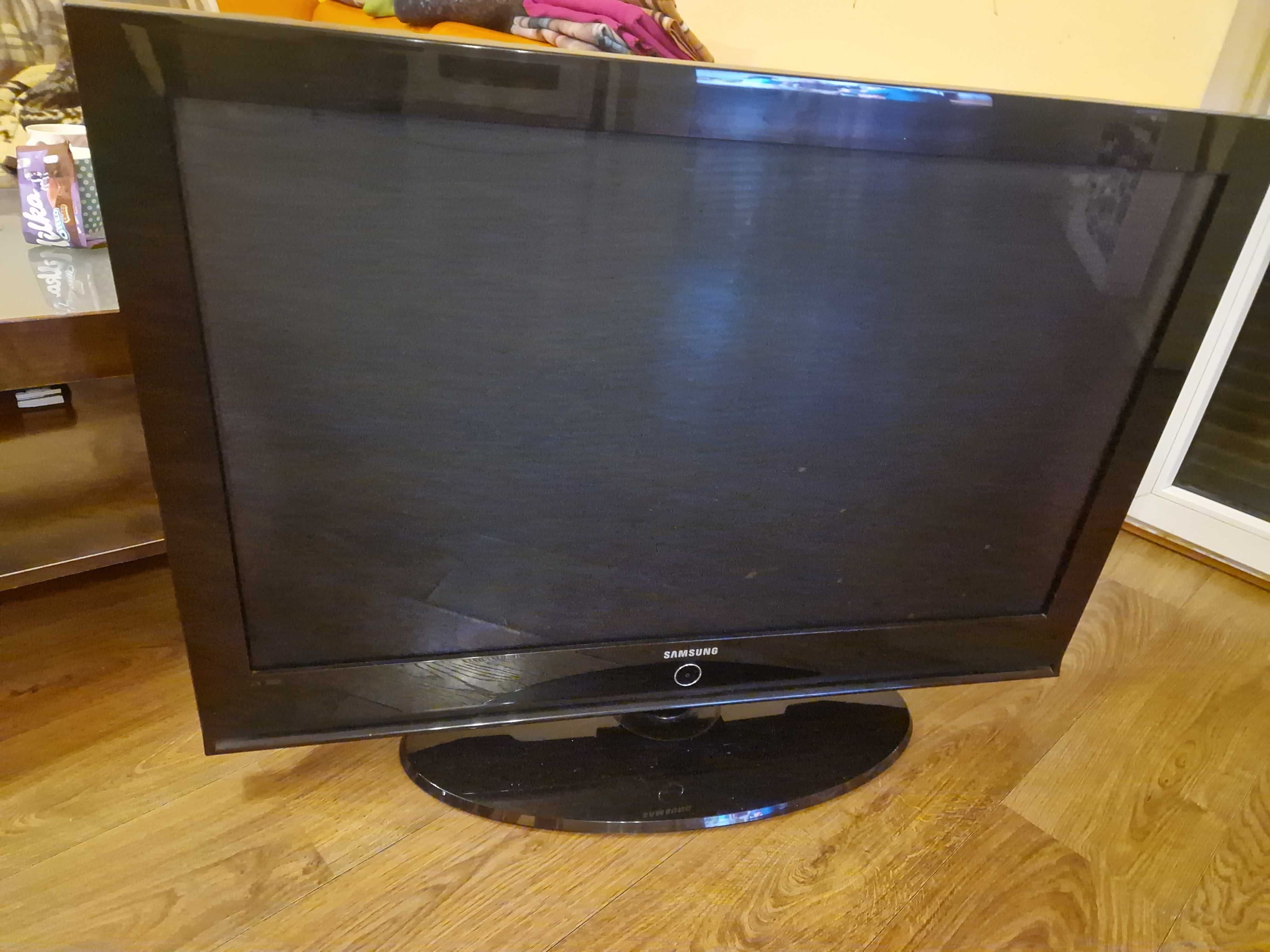 Telewizor Samsung 42" - uszkodzony