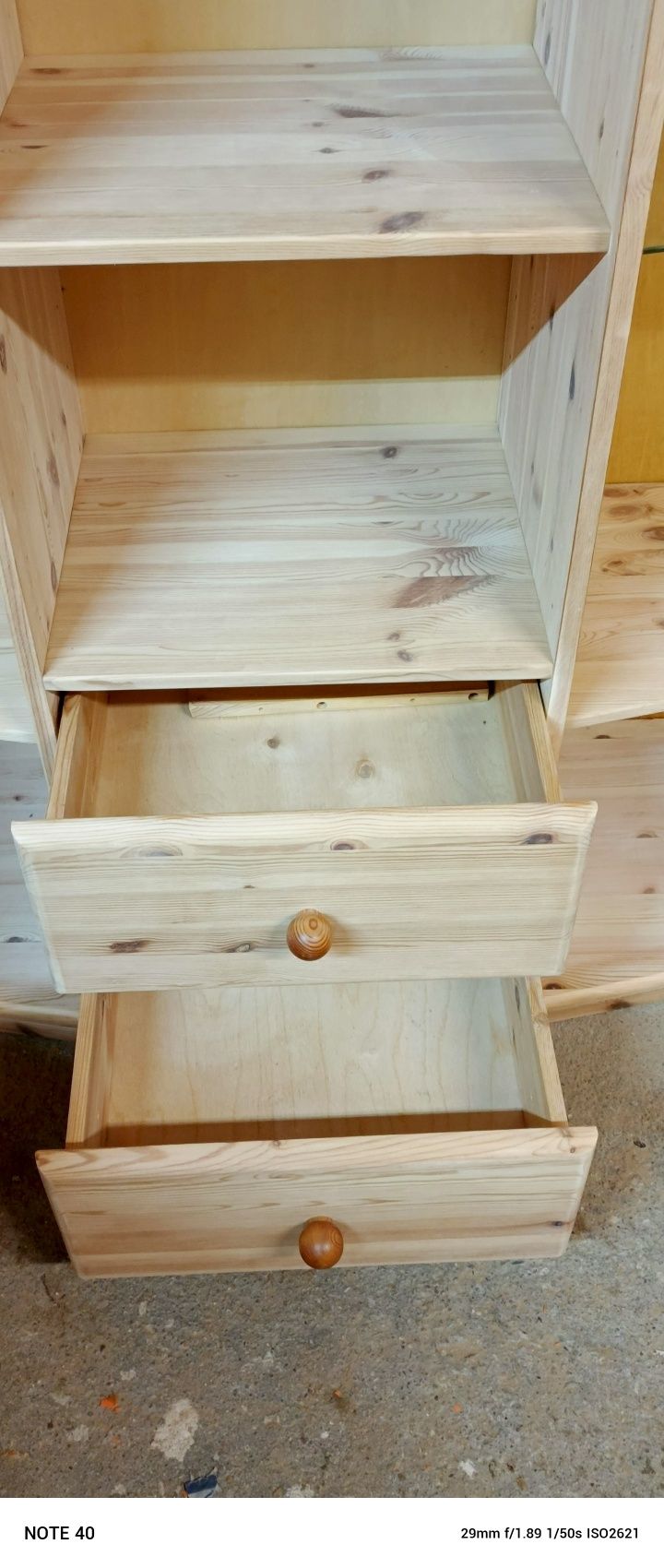 Duża stylowa witryna/biblioteka, grube lite drewno sosnowe