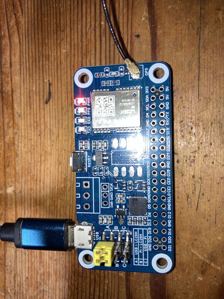 Quectel LC29H BS Waveshare Raspberry Pi HAT RTK GNSS