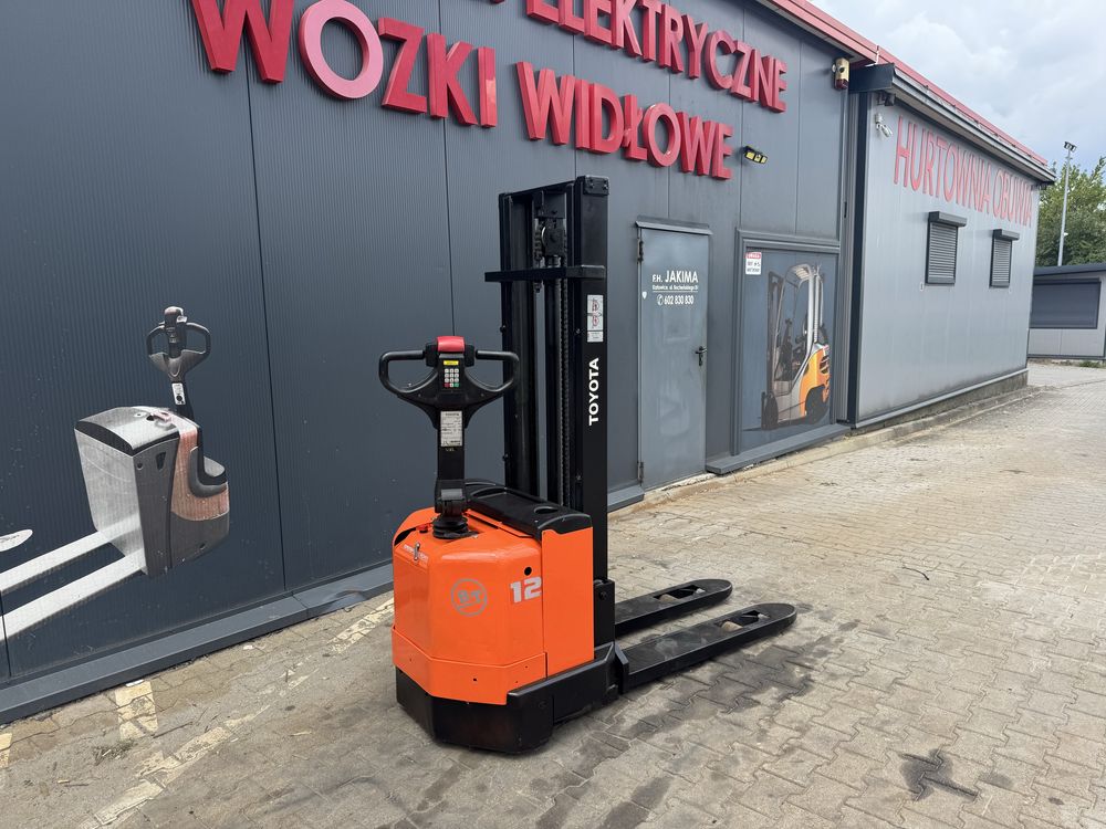 Paleciak elektryczny Toyota BT SWE 1200 kg 290 cm wózek sztaplarka
