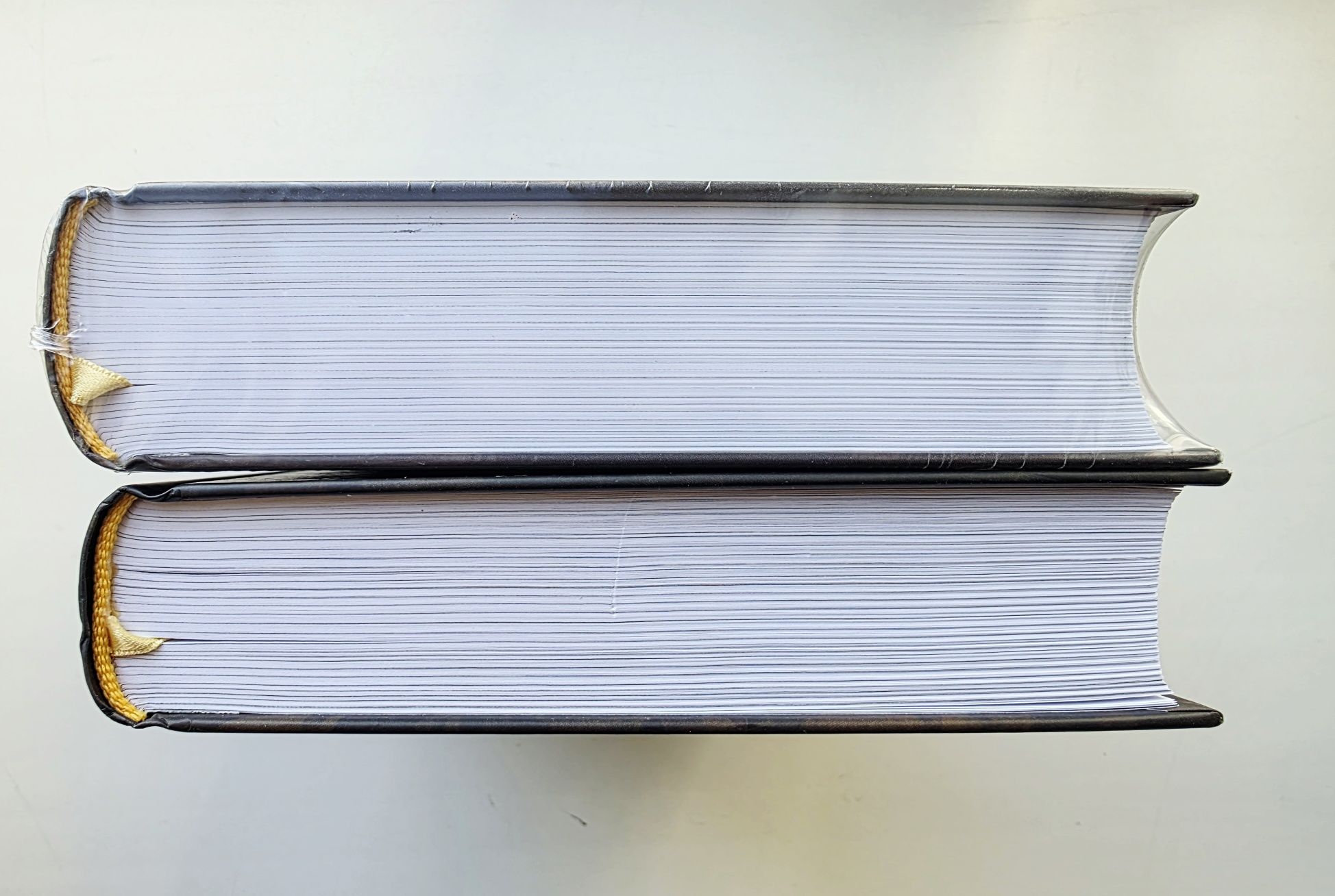 Книга Пилу. Чарівна дикунка. Таємна спільнота. Філіп Пулман [в плівці]