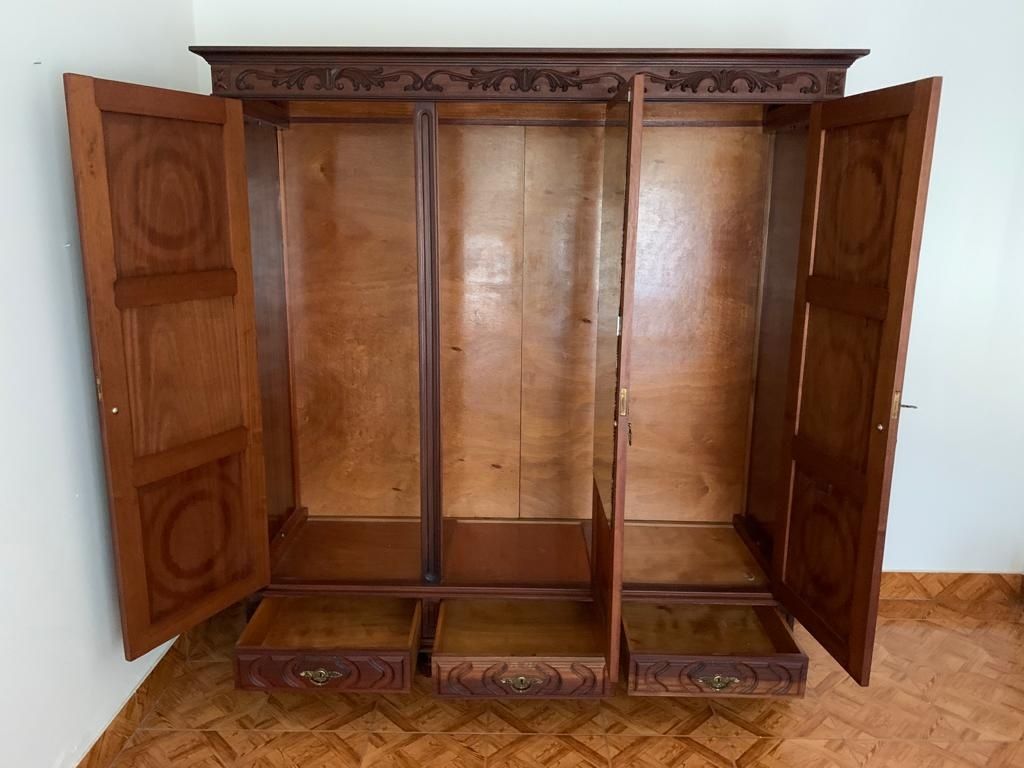 Mobília de quarto antiga
