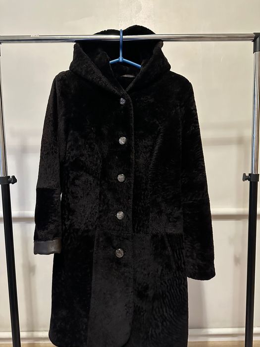 Дуже класна шуба з натурального мутону