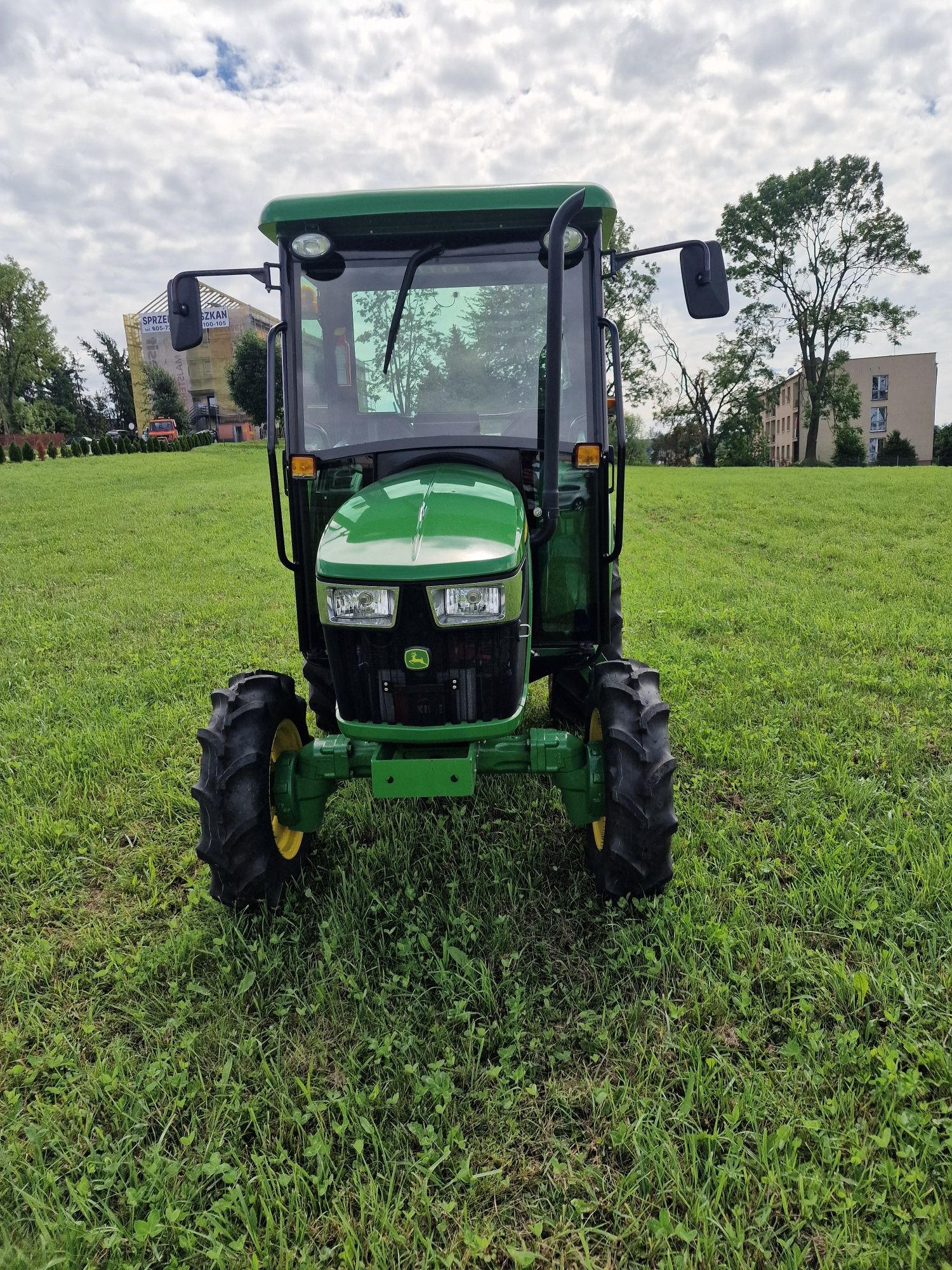 John Deere 3036E  zarejstrowany  fabrycznie nowy