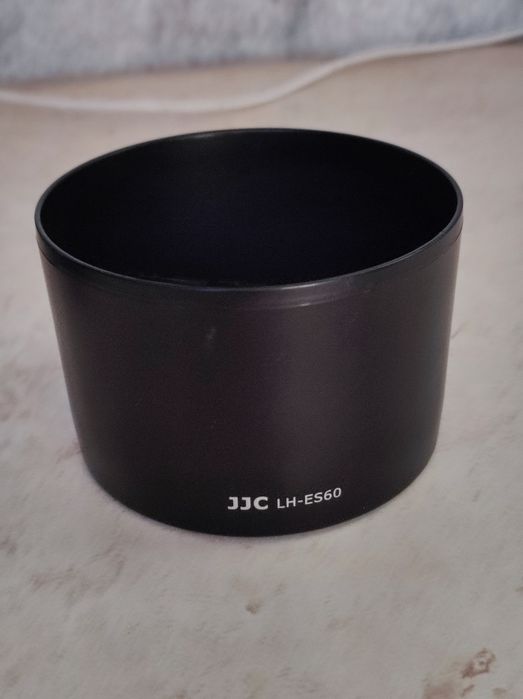 Бленда ES-60 (LH-ES60 - JJC) для об'єктиву Canon EF-M 32mm f/1.4 STM