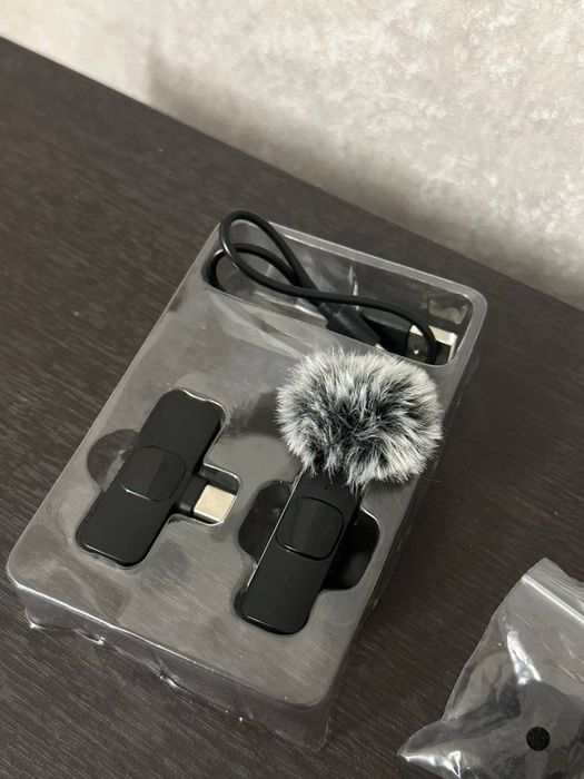 Бездротовий петличний мікрофон