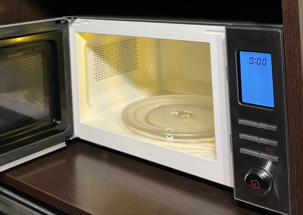 Mikrofala silver crest 1200W