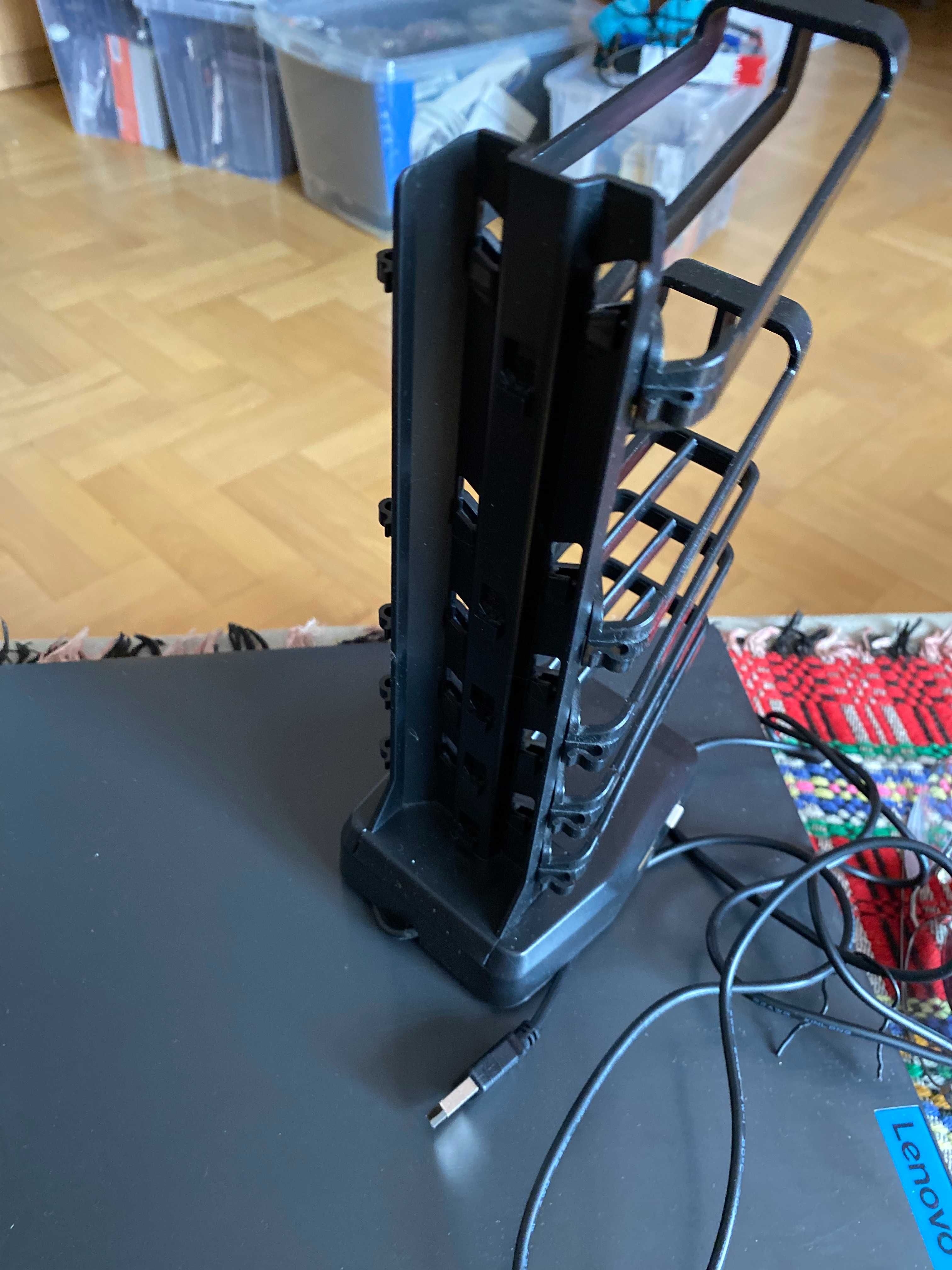 Stacja ładująca  pady do konsoli z 4 portami USB rok gwarancji