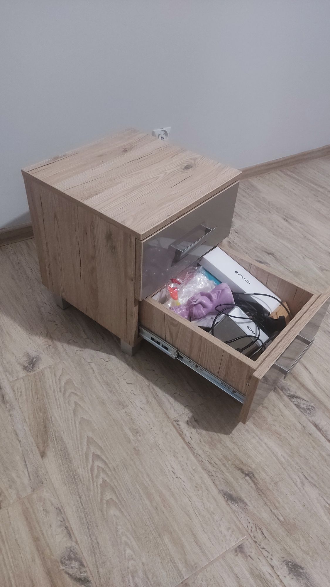 Biurko Narożne z Półkami i Regałem na Książki + Szafka Nocna