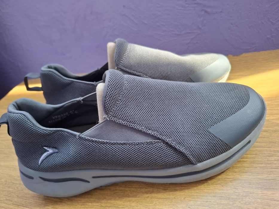 Мужская обувь-легкая и дышащая.45 р. Устилка 29 см.