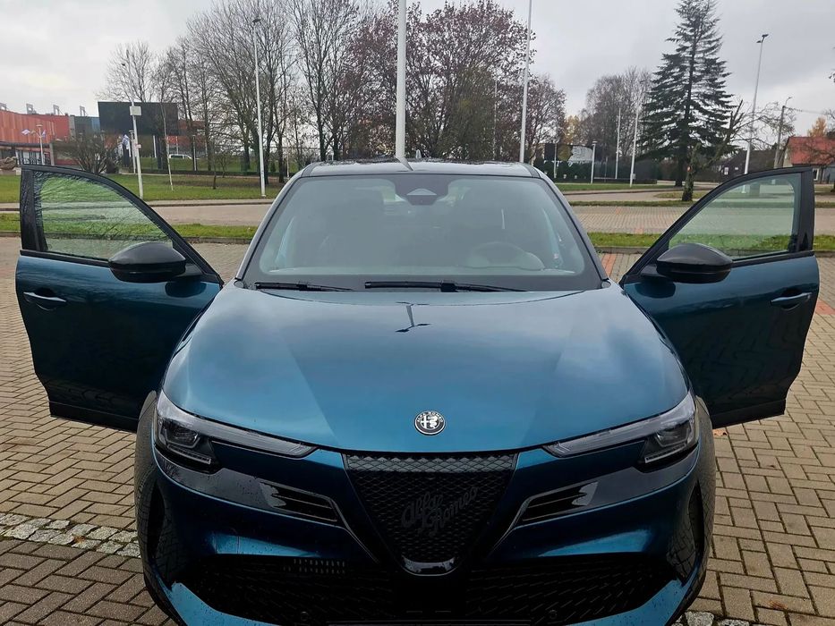 Alfa Romeo Junior Alfa Romeo Junior 1.5 Ibrida • 2025 • Salon PL • 370 km