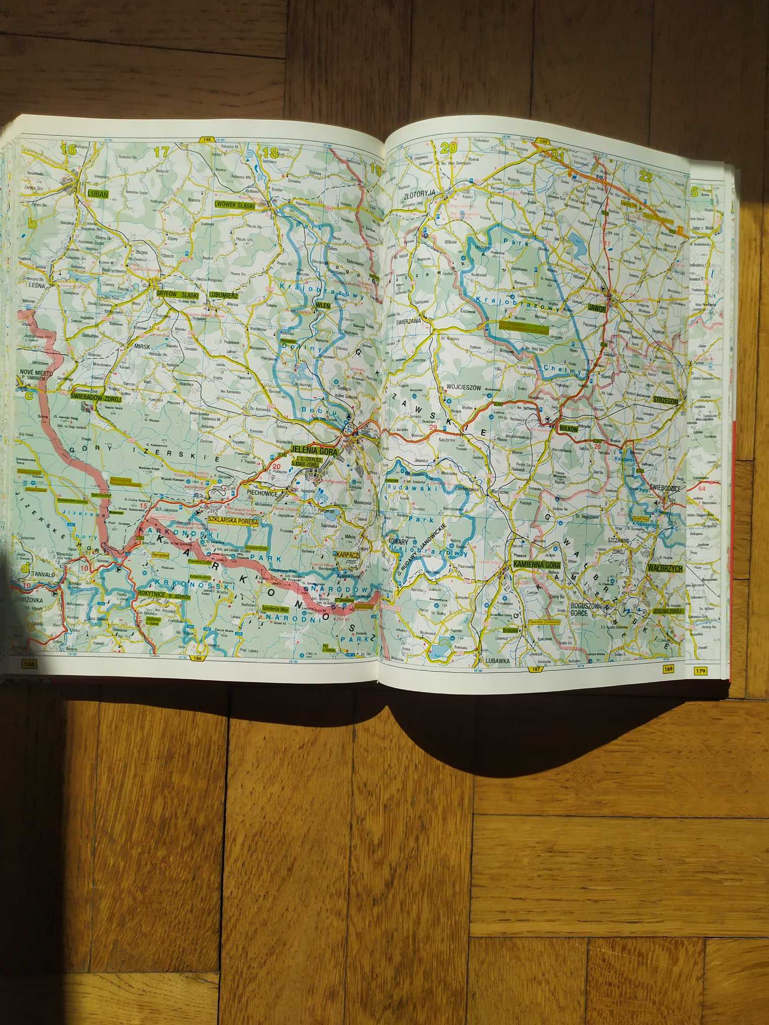 Atlas drogowy Polska skala 1:200 000 stan idealny