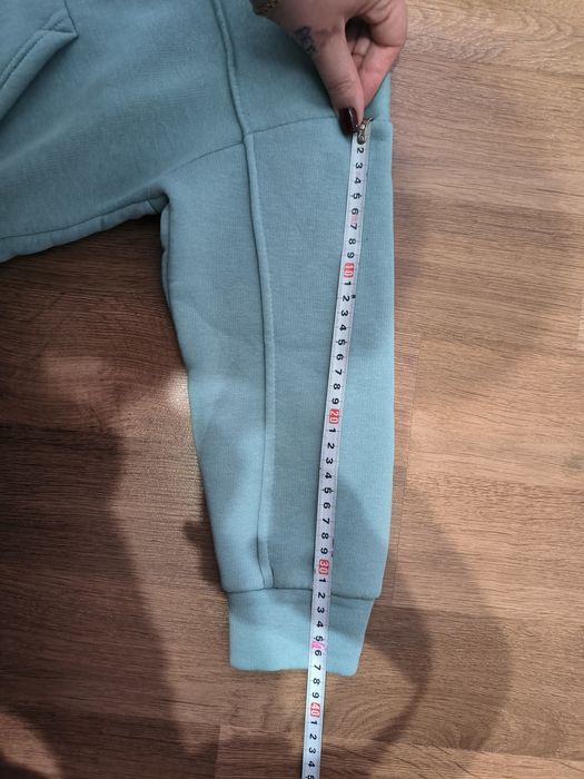 Спортивний костюм на дівчинку