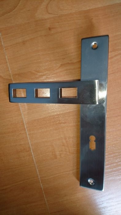 Klamka drzwiowa na klucz 72 mm