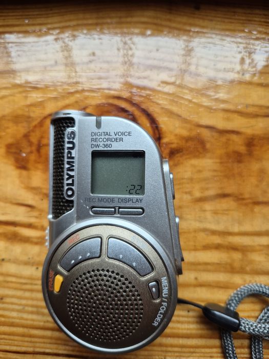 Продам цифровий диктофон Olympus DW-360 в хорошому стані