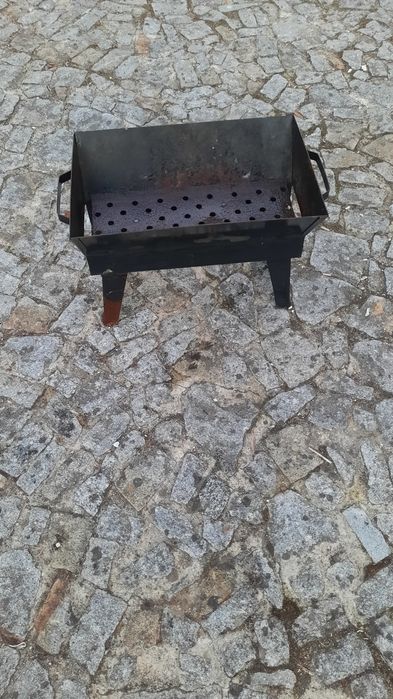 Churrasqueira em Bom estado.