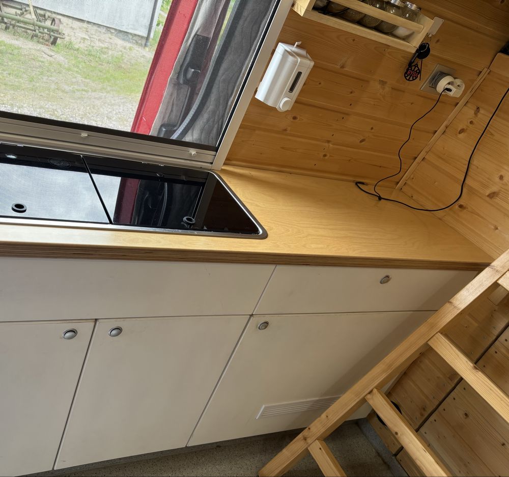 Mercedes Sprinter kamper van camper
