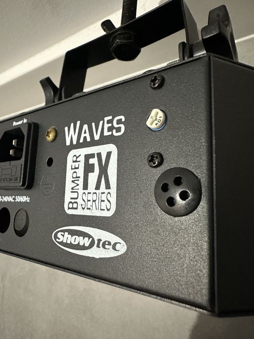 Efekt dyskotekowy LED RGB  typu Derby Showtec Bumper FX Series Waves