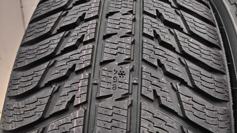 шини зимові 265/60R18.  Nokian. Нові. 2023р. 245