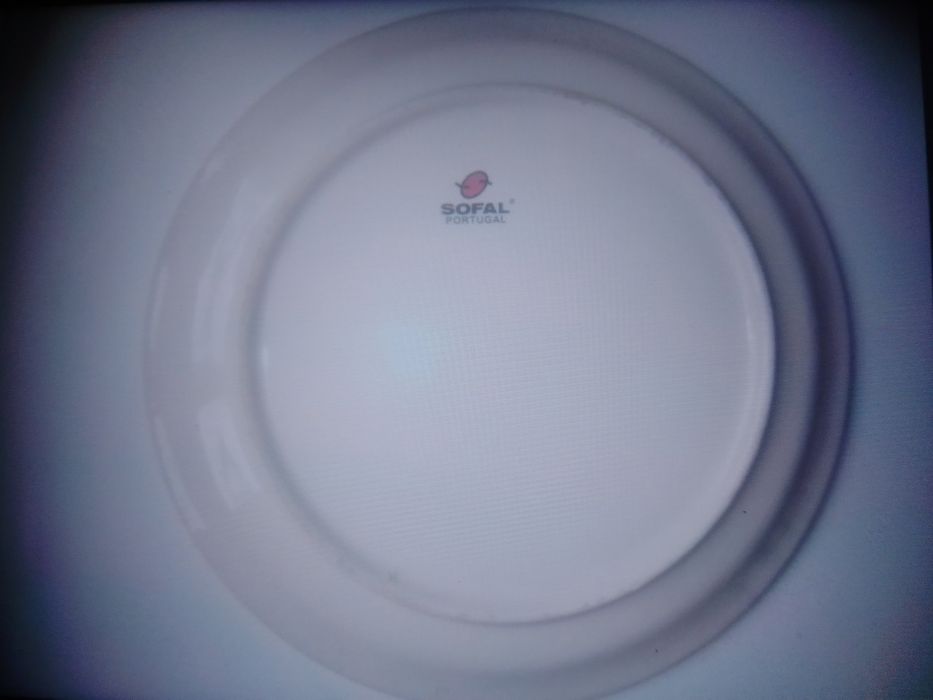 Conjunto de 6 pratos e 3 tigelas grandes Sofal antigo.