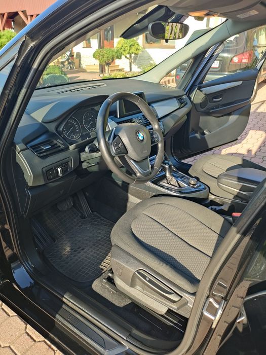 Do sprzedania BMW 218 D.  7-osobowy.