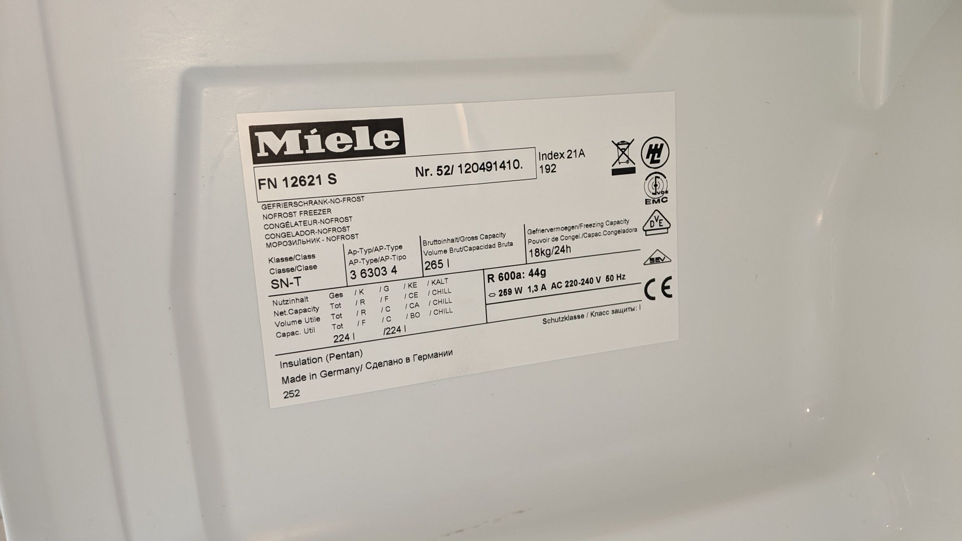 Морозильна камера Miele No Frost 165/60/60 см 265 л