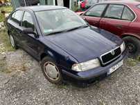 CZESCI Skoda Octavia Lampy przod