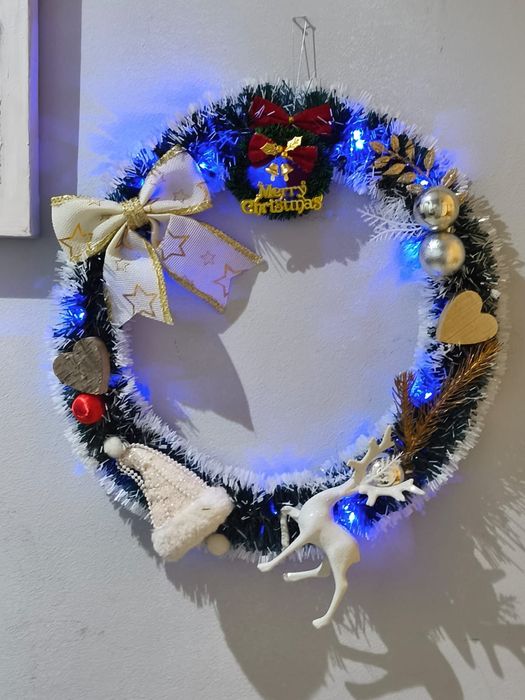 Świąteczne wianki na drzwi