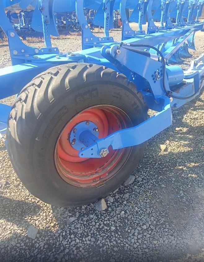 Плуг Lemken EuroDiamant 10 8 корпусний напівпричіпний. Плуги Lemken бу